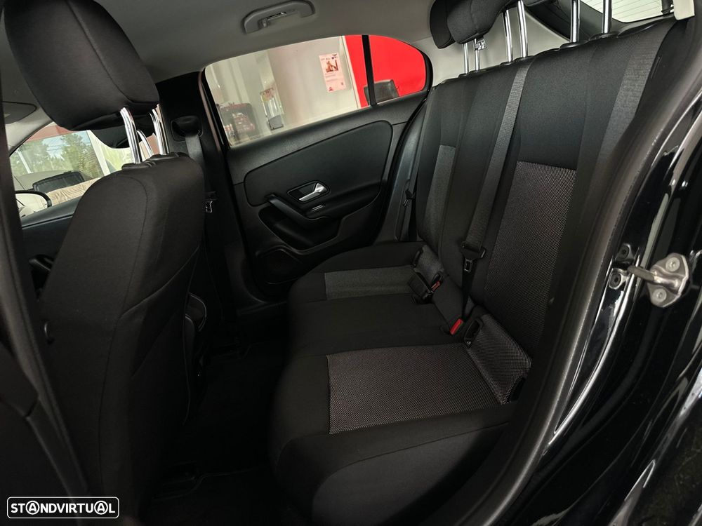 Mercedes-Benz A 180 d Style Plus - 32