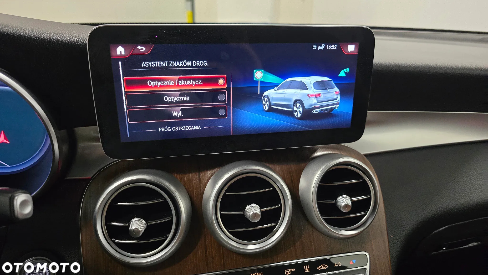 Mercedes-Benz GLC 300 e 4Matic 9G-TRONIC Edition AMG Line - 26