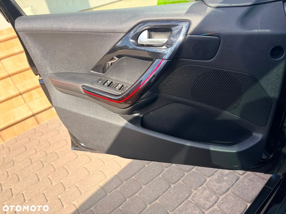 Peugeot 2008 BlueHDi FAP 120 STOP & START GT-Line Edition - 35