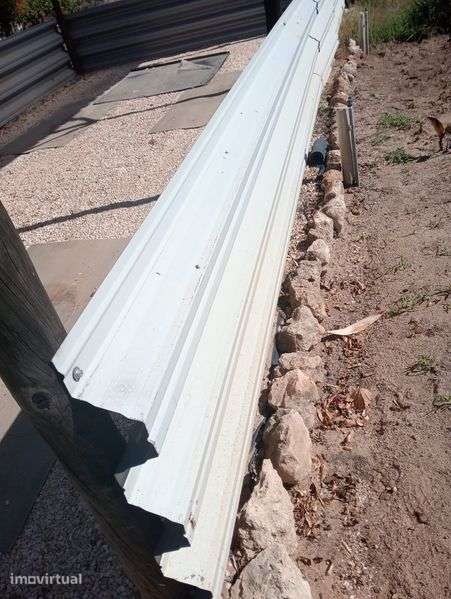 Garagem/telheiro - Grande imagem: 4/7