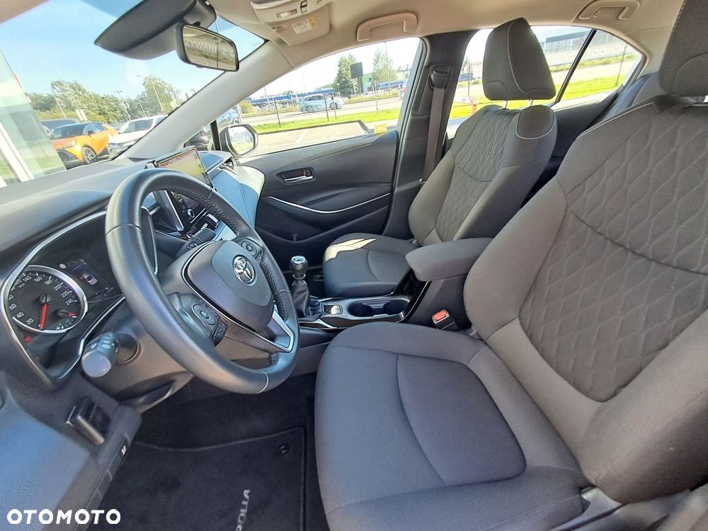 Toyota Corolla - 10