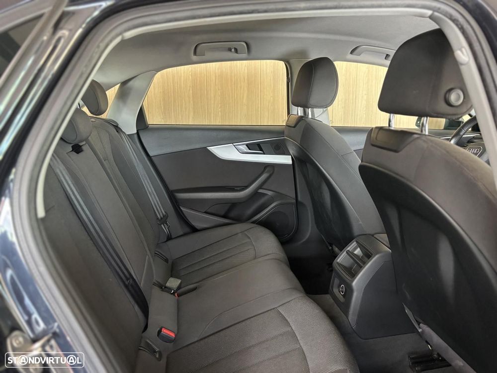 Audi A4 2.0 TDI Business Line - 6
