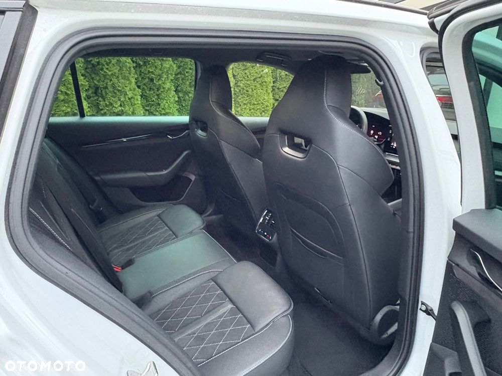 Skoda Octavia 2.0 TDI RS DSG - 14