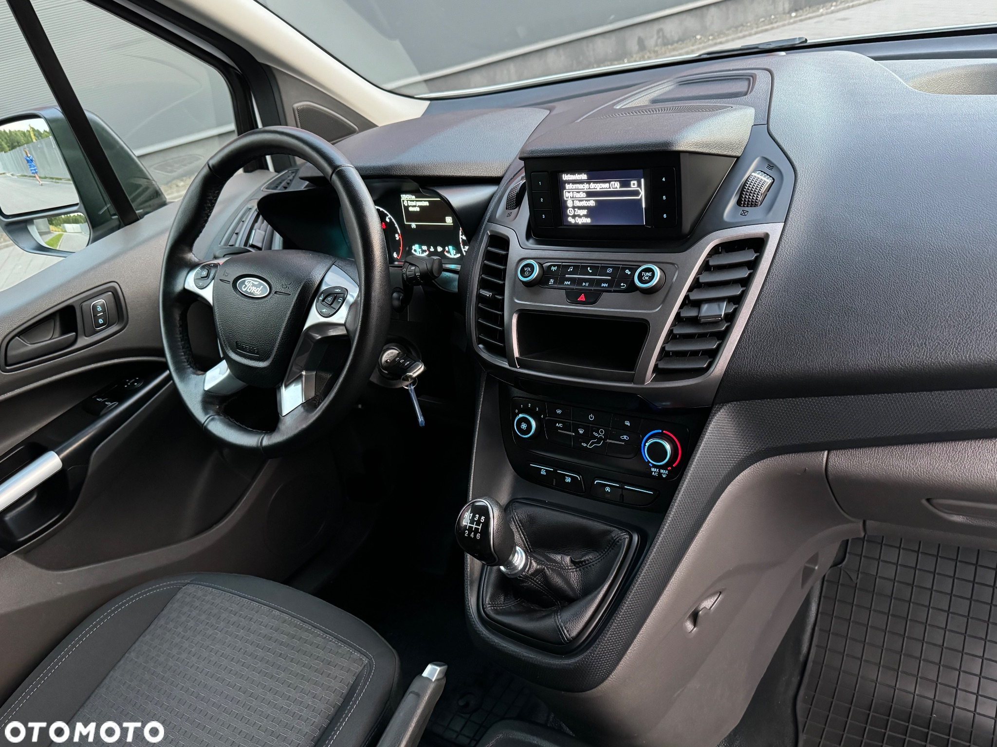 Ford Transit Connect - 7