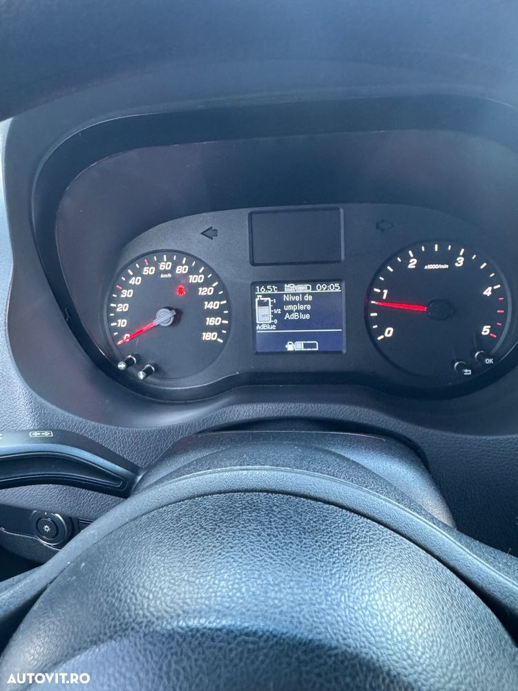 Mercedes-Benz Sprinter - 25