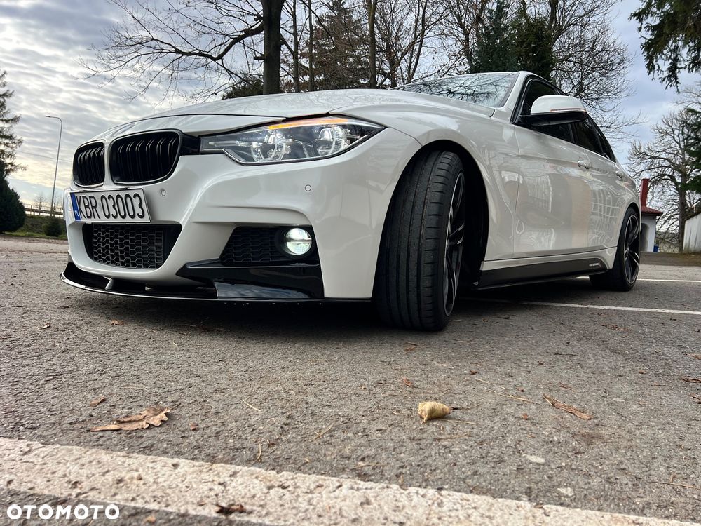 BMW Seria 3 320d DPF Blue Performance Edition Sport - 28