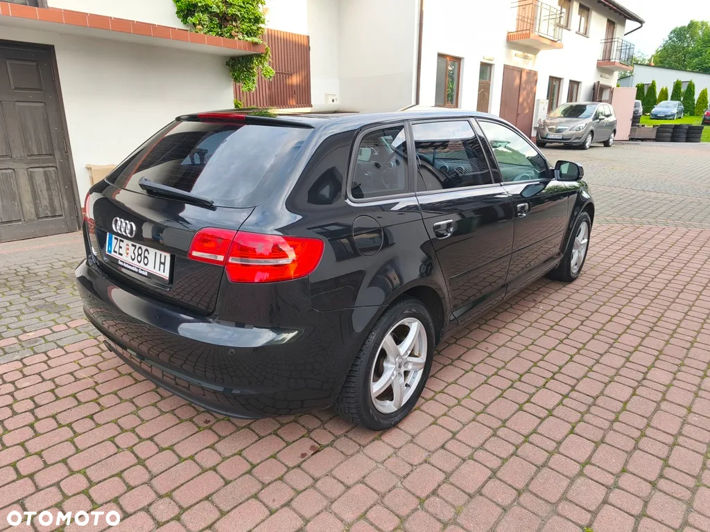 Audi A3 1.6 Sportback Attraction - 10