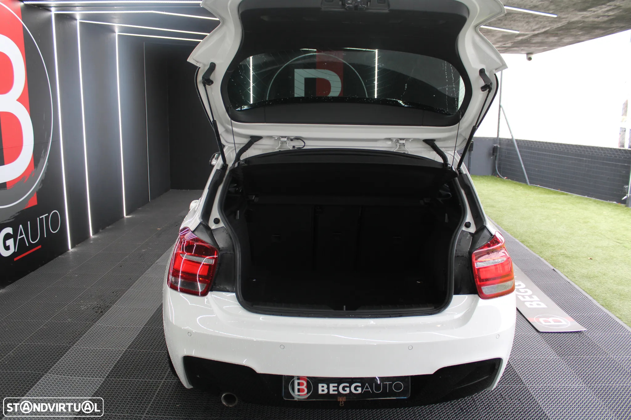 BMW 118 dA Pack M - 8