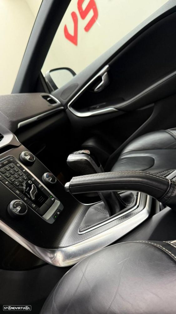 Volvo V40 2.0 D2 R-Design - 12