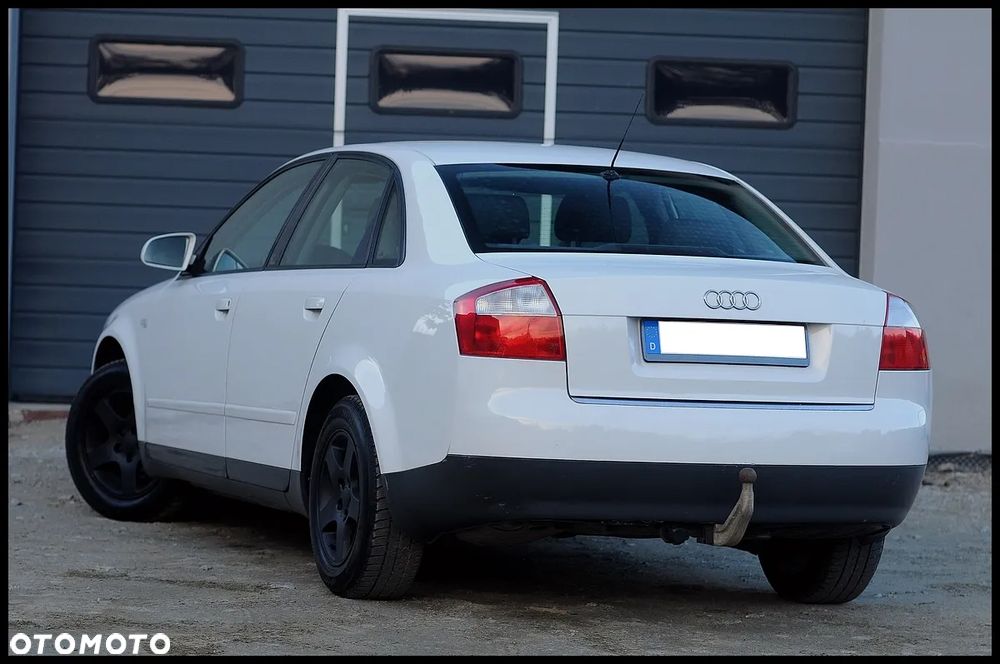 Audi A4 Limousine - 16