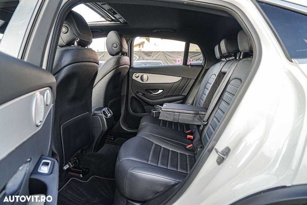 Mercedes-Benz GLC Coupe 300 e 4Matic 9G-TRONIC AMG Line - 19