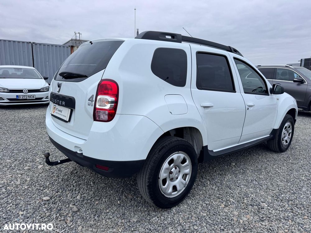 Dacia Duster 1.6 4x4 Laureate - 3