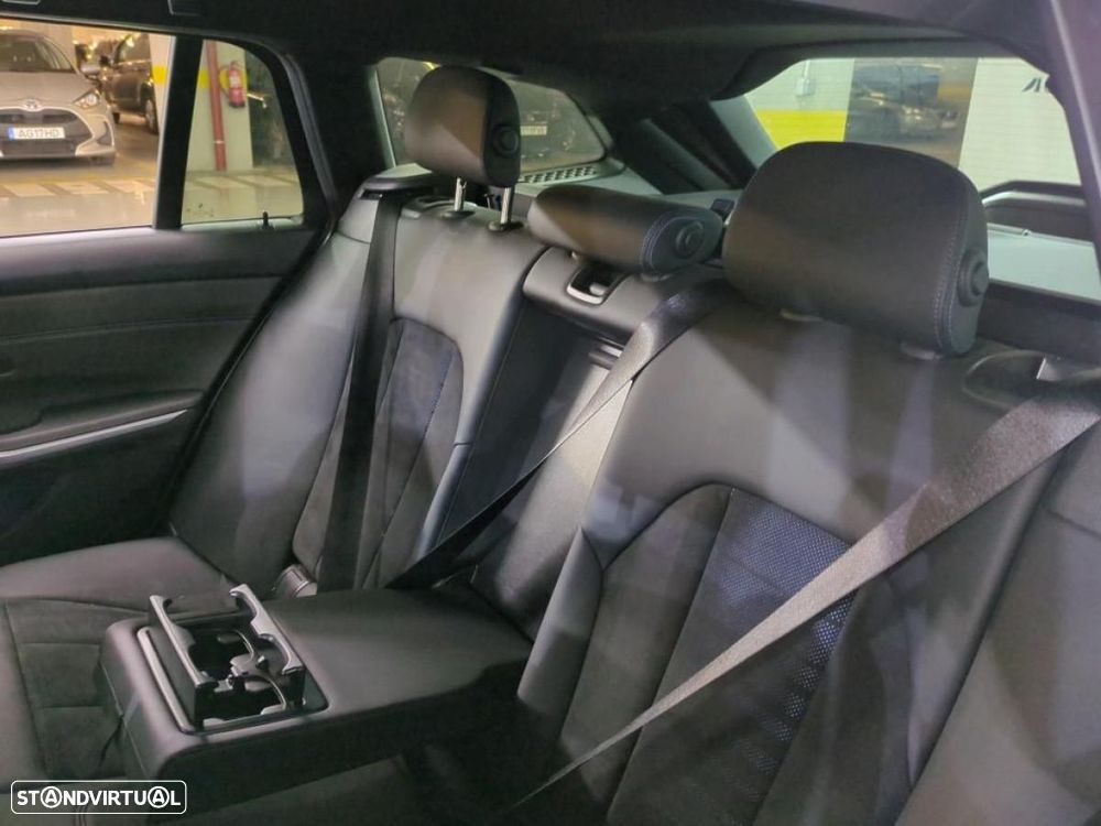 BMW 330 e Pack Desportivo M Auto - 4
