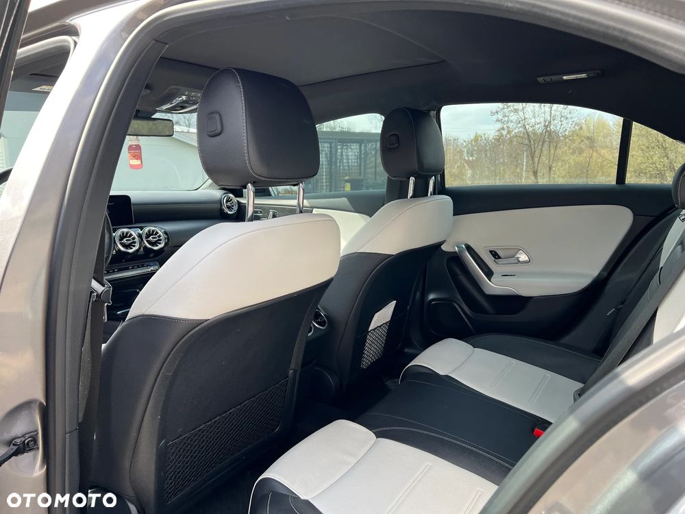Mercedes-Benz Klasa A 220 4Matic 7G-DCT AMG Line - 20