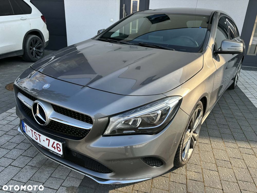 Mercedes-Benz CLA 180 Peak Edition - 11