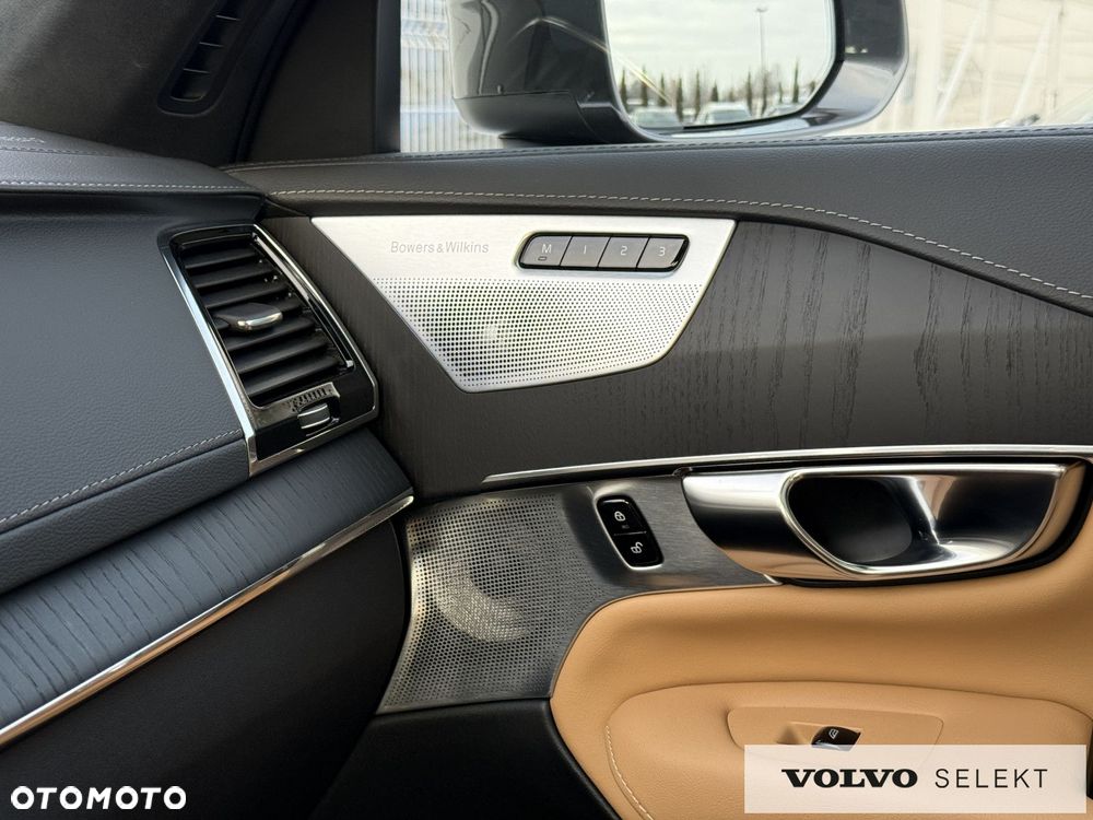 Volvo XC 90 - 35