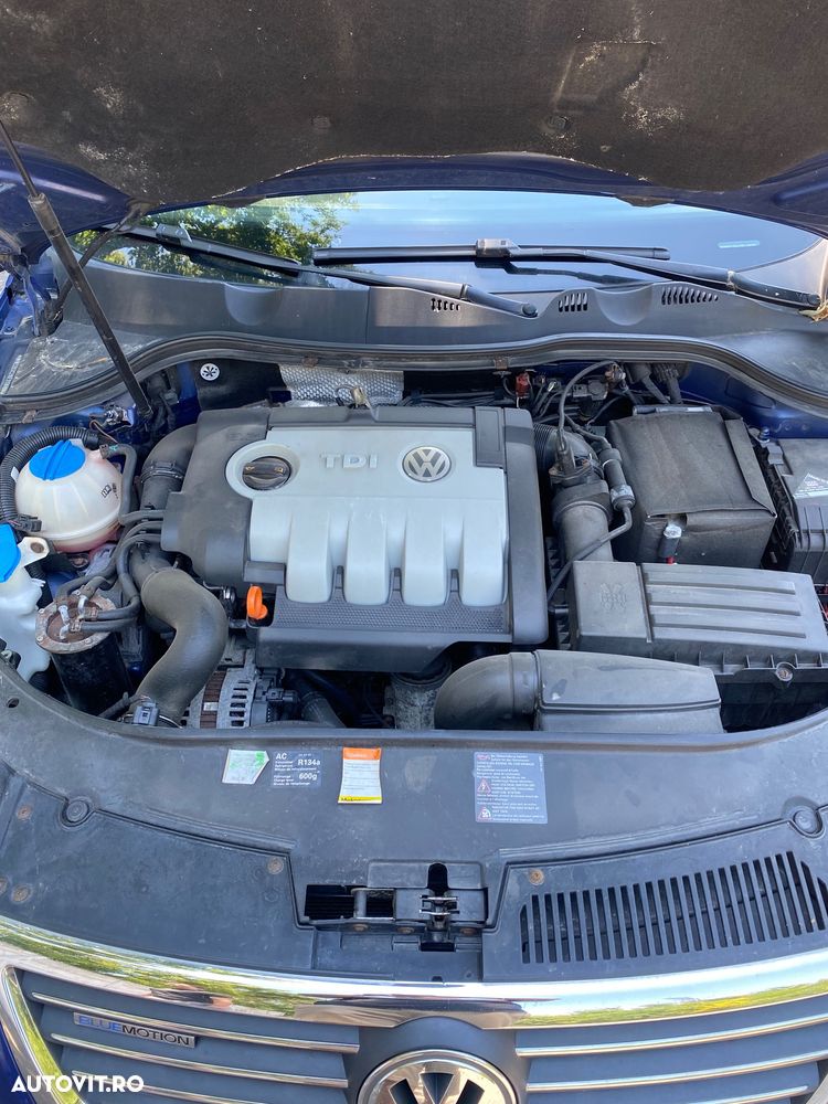 Volkswagen Passat 1.9 TDI DPF Trendline BlueMotion - 7