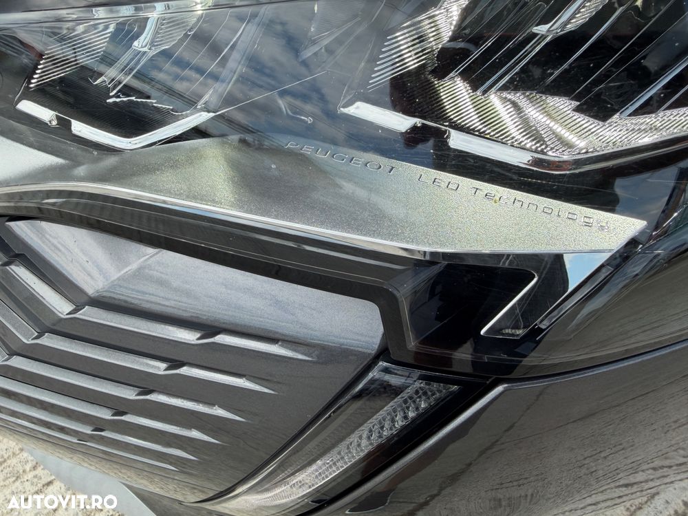 Peugeot 3008 PHEV EAT8 4X4 GT Pack - 12