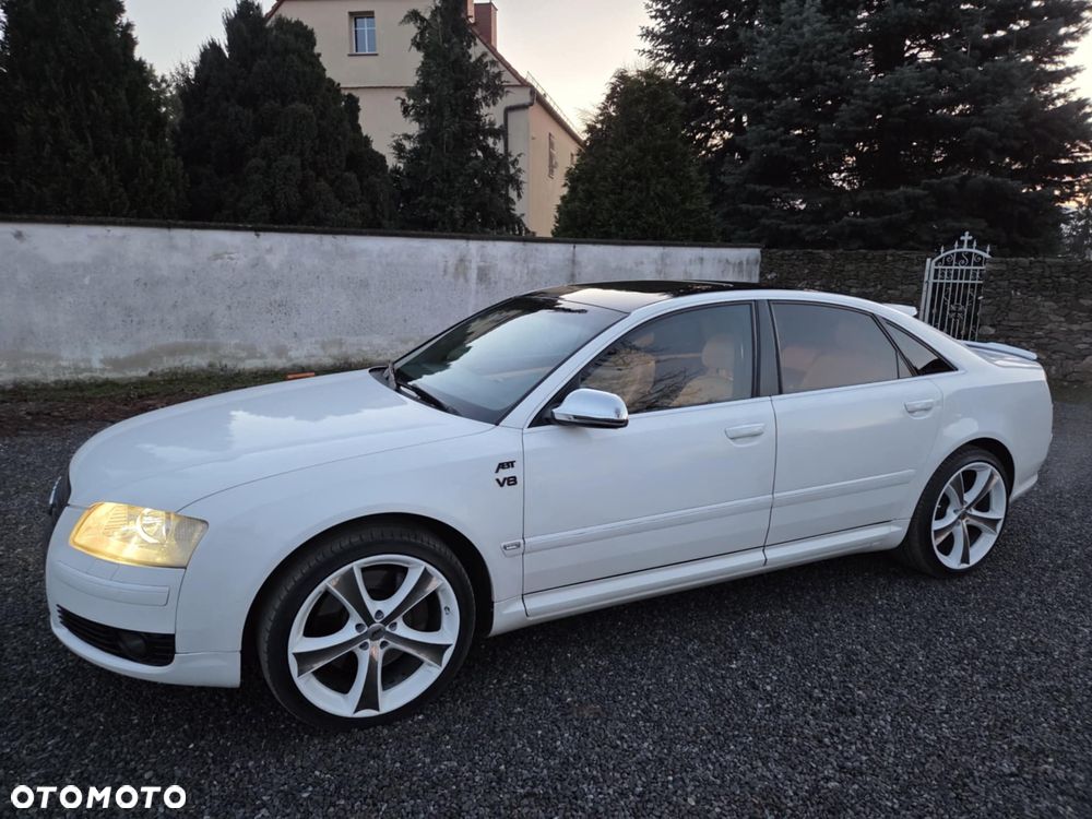 Audi A8 4.2 Quattro - 21