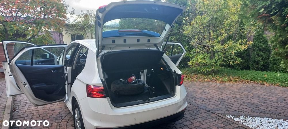 Skoda Fabia 1.0 MPI Essence - 9