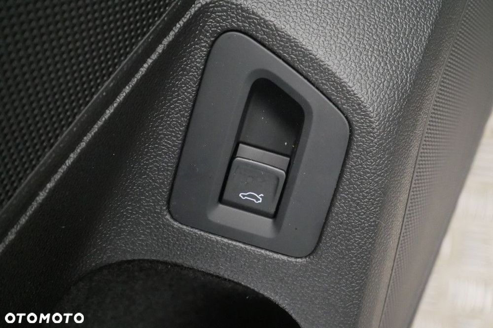 Volkswagen Passat Variant - 17