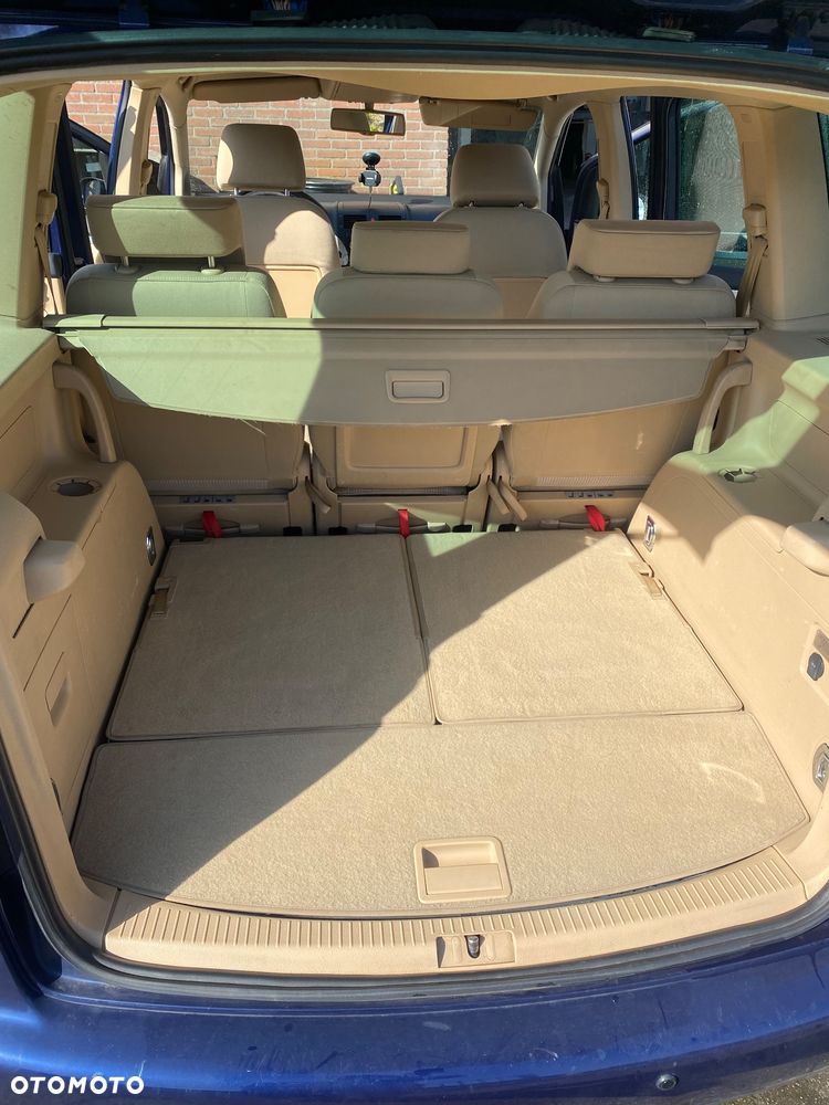 Volkswagen Touran 1.9 TDI Highline DSG - 9