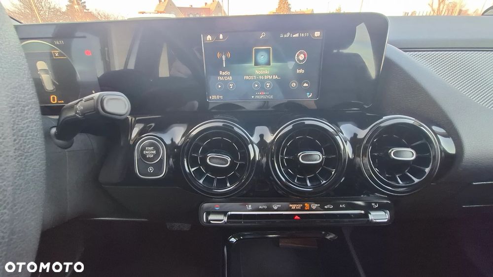 Mercedes-Benz Klasa B 180 d 8G-DCT Style - 28