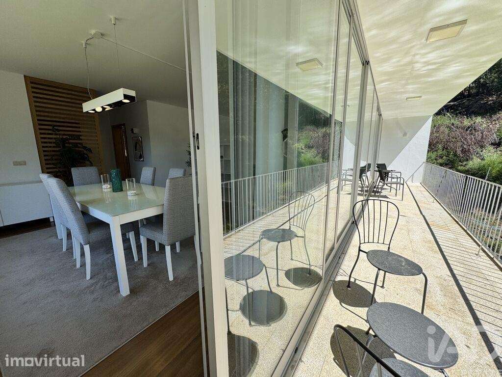 Casa / Villa T3 em Fornelos e Queijada de 210 m2 - Grande imagem: 2/22