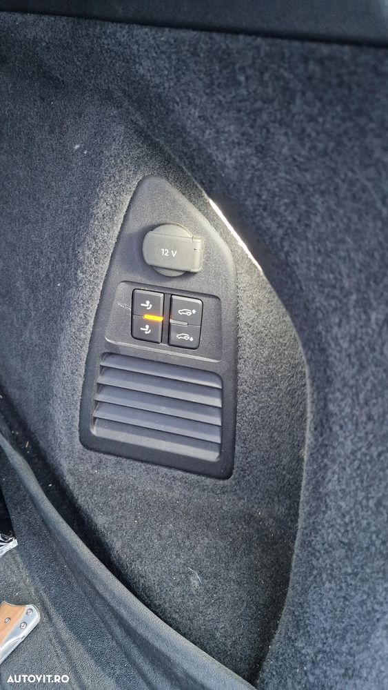 Volkswagen Touareg V6 TDI R-Style - 12