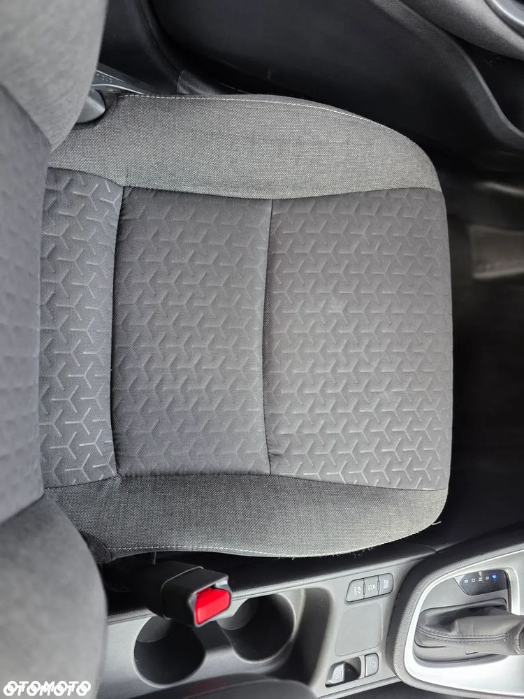 Toyota Yaris Cross Hybrid 1.5 Comfort - 30