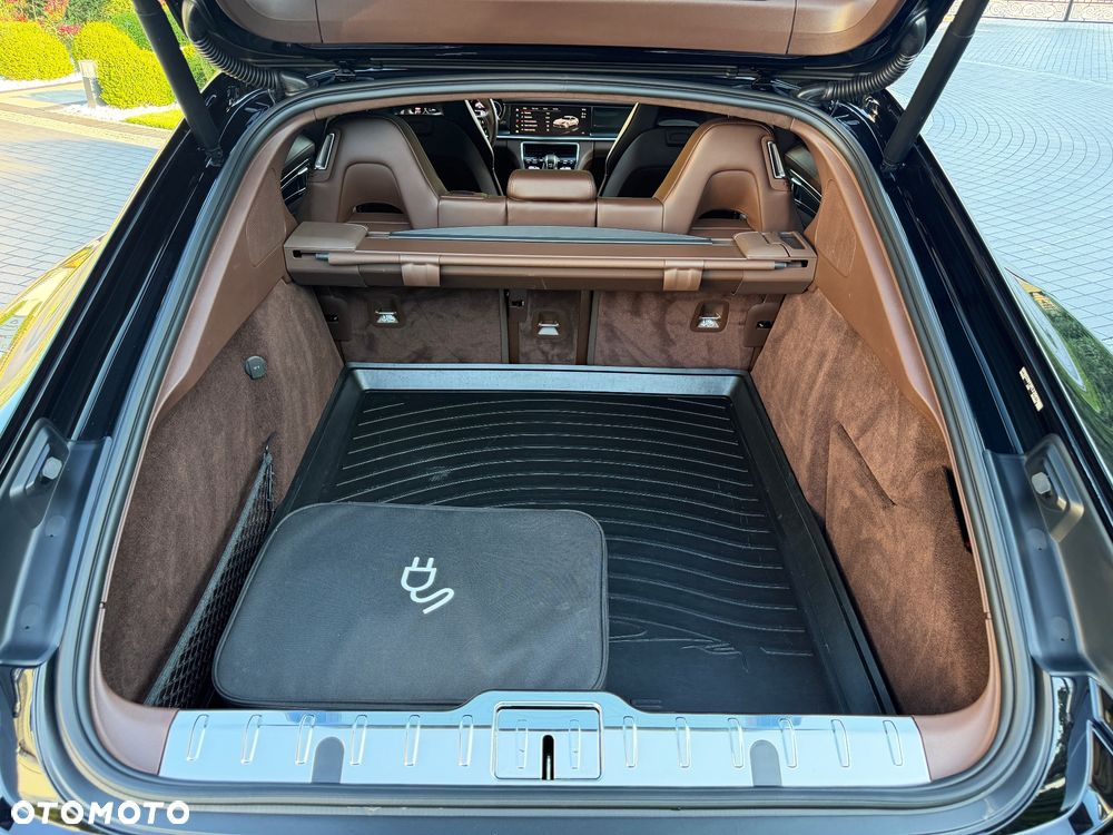 Porsche Panamera Turbo S - 22