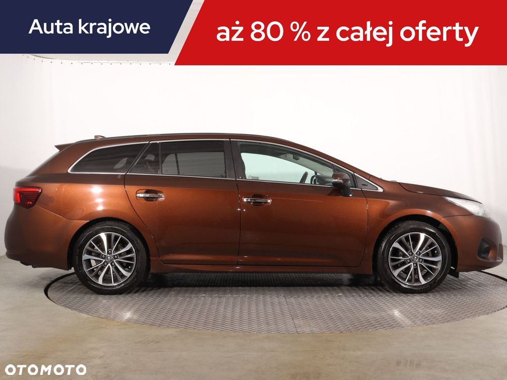 Toyota Avensis - 8