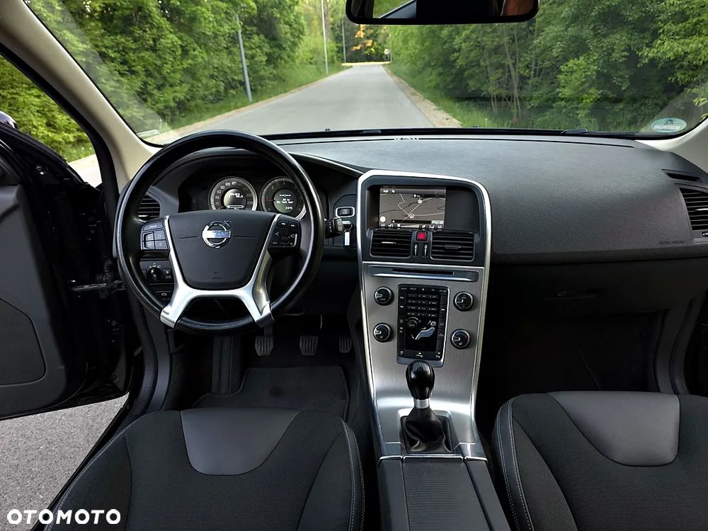 Volvo XC 60 DRIVe Momentum - 25