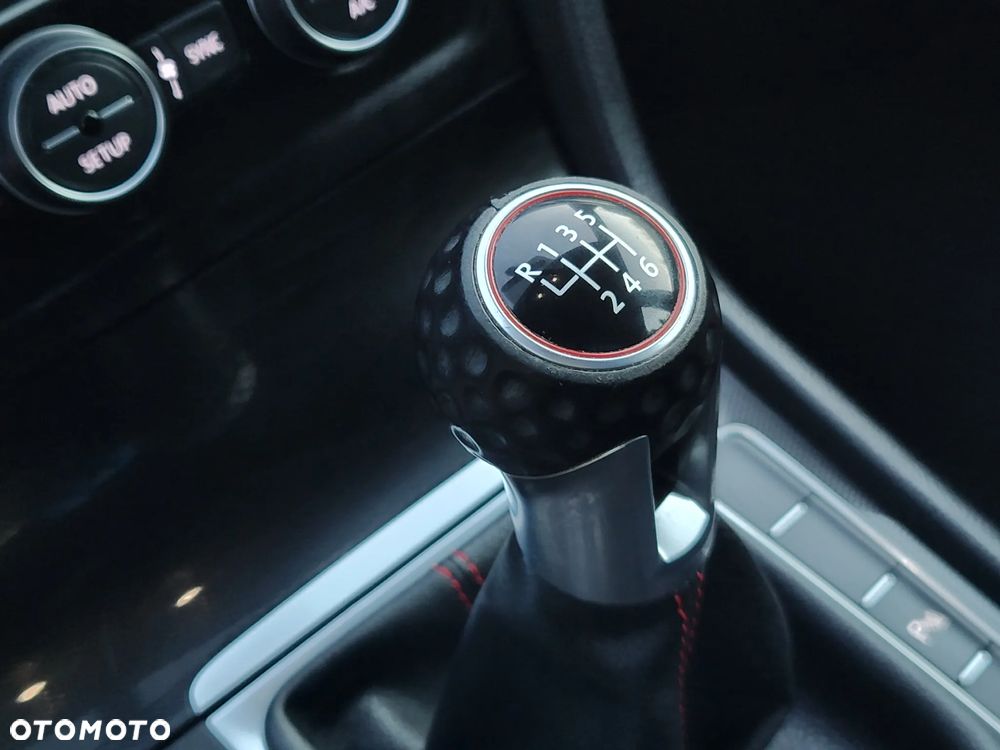 Volkswagen Golf 2.0 TSI BMT GTI Performance - 34