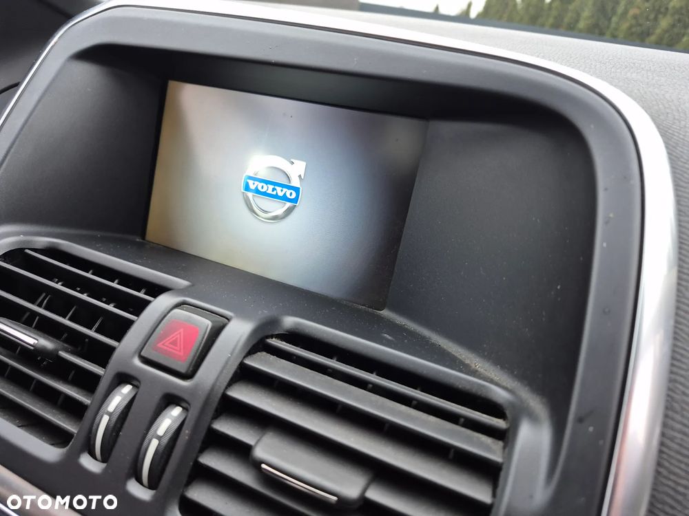 Volvo XC 60 D3 AWD Momentum - 16