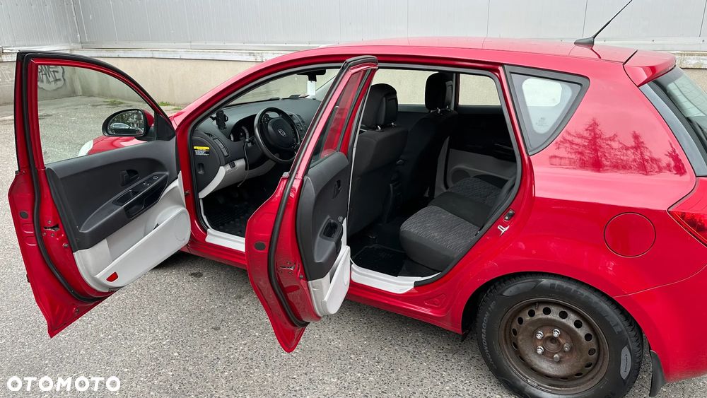 Kia Ceed - 6