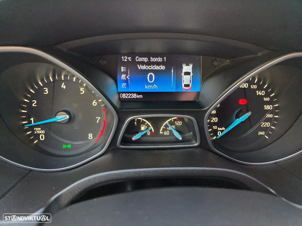 Ford Focus 1.0 SCTi Titanium - 23