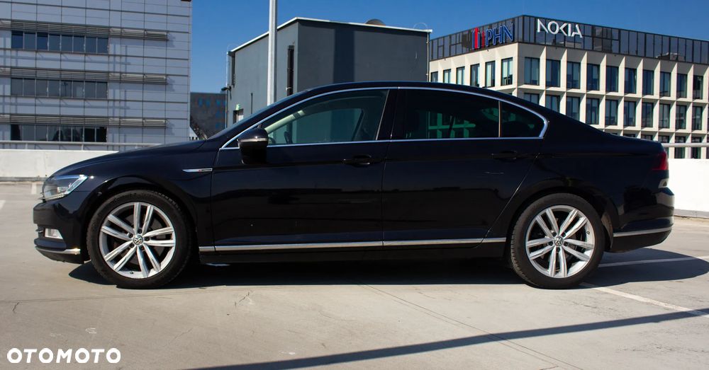Volkswagen Passat - 4