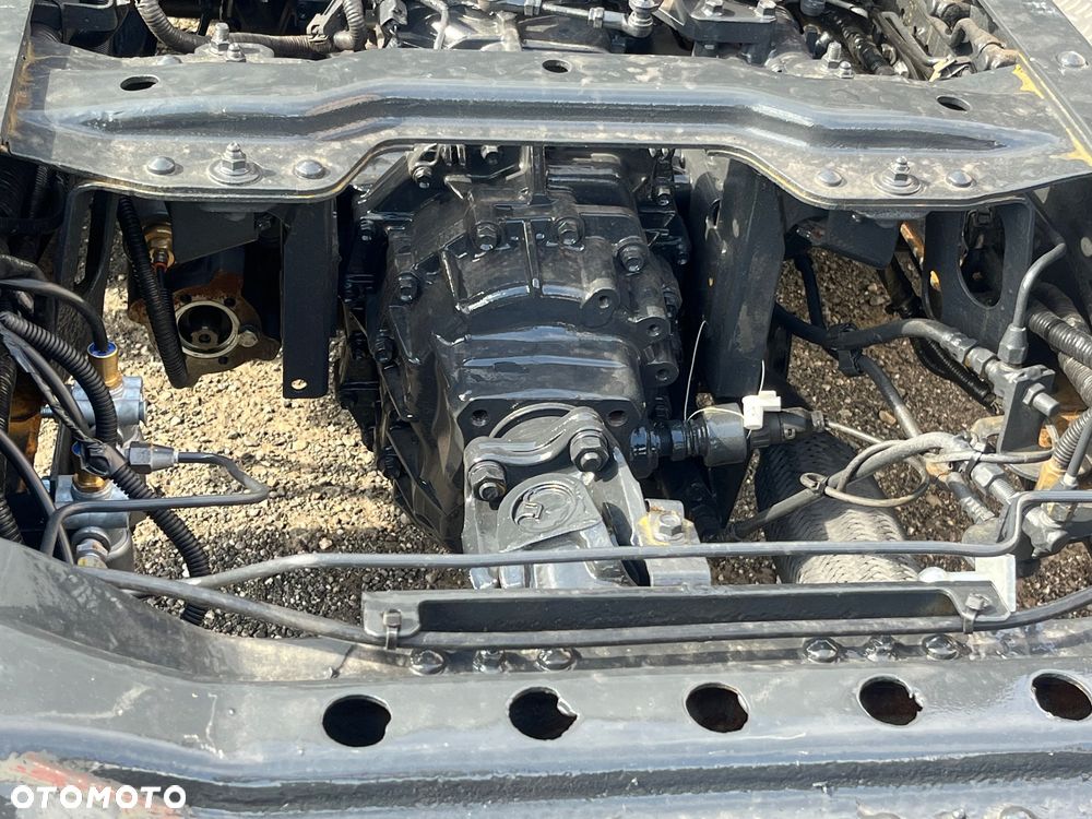 Isuzu AMP - 5