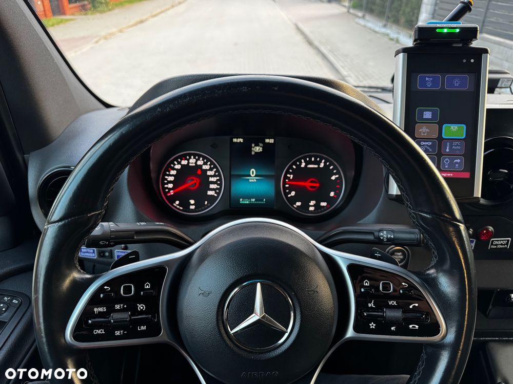 Mercedes-Benz Sprinter - 23