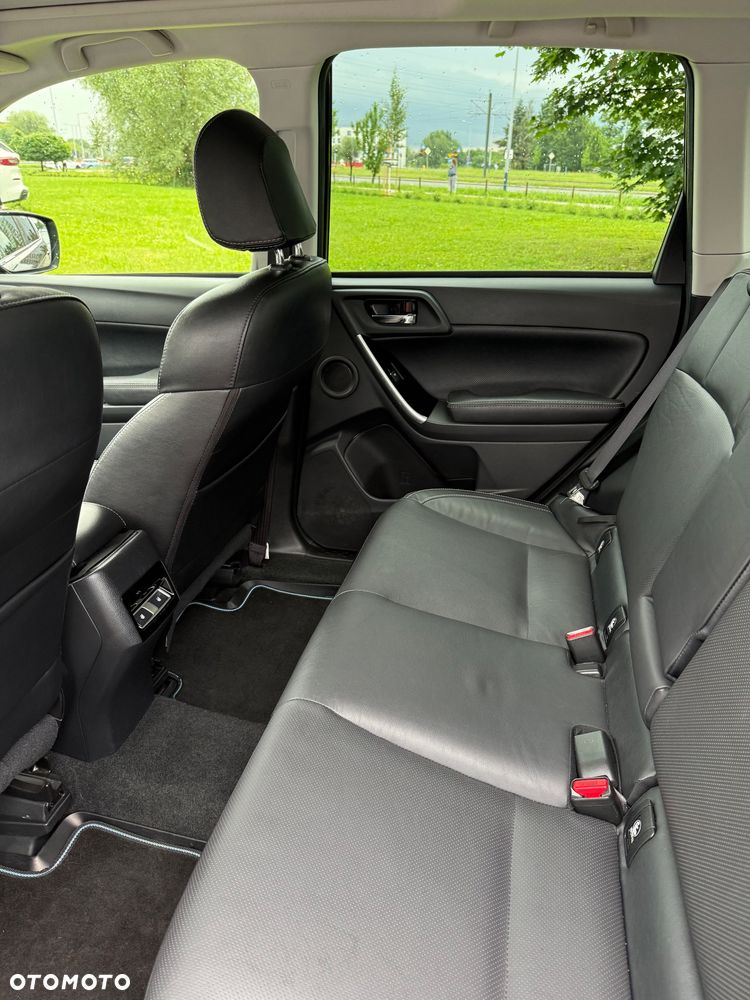 Subaru Forester 2.0 XT Platinum Lineartronic - 9