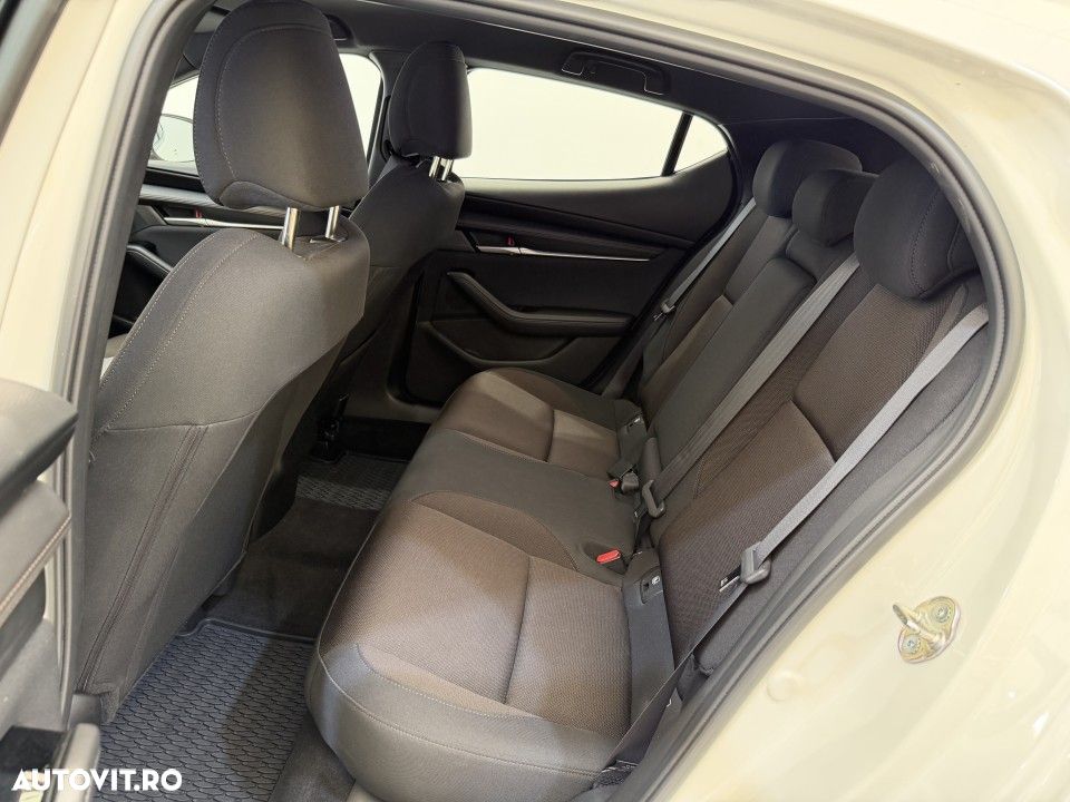 Mazda 3 - 7