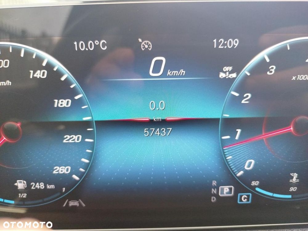 Mercedes-Benz GLB - 14