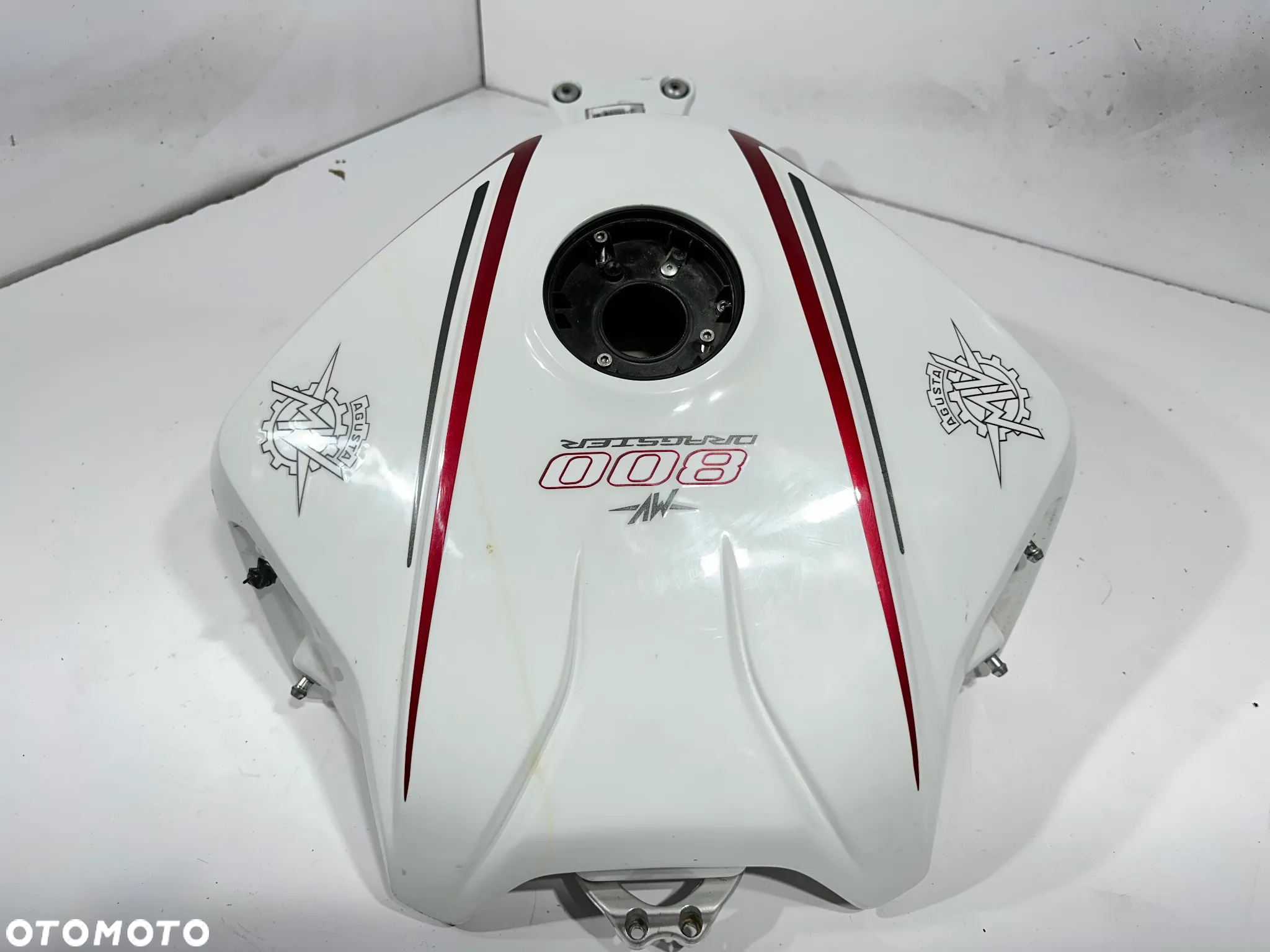 Zbiornik paliwa bak MV Agusta 800 Dragste Brutale - 7