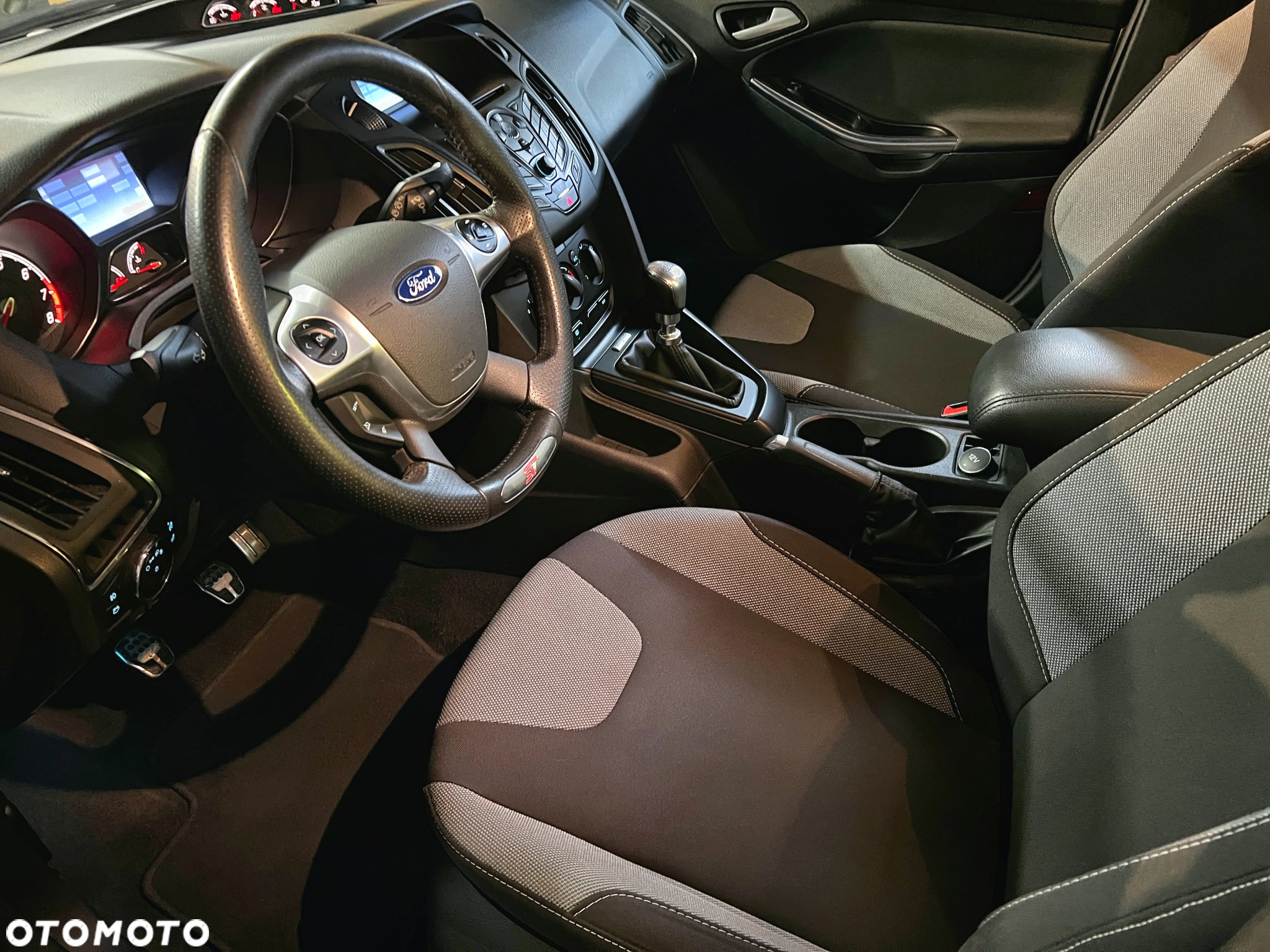 Ford Focus 2.0 EcoBoost ST - 14