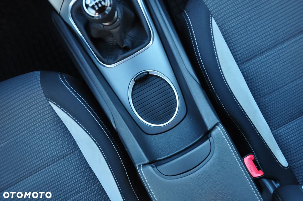 Toyota Avensis Touring Sports 1.8 Edition-S - 35