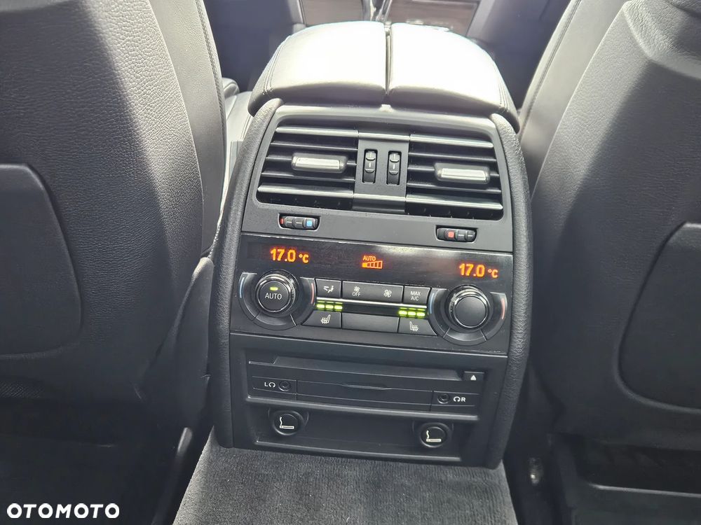 BMW Seria 7 750i xDrive Edition Exclusive - 22