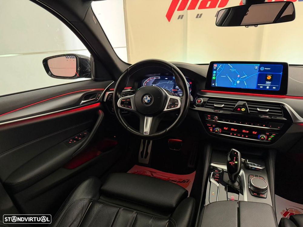 BMW 520 d Pack Desportivo M Auto - 52