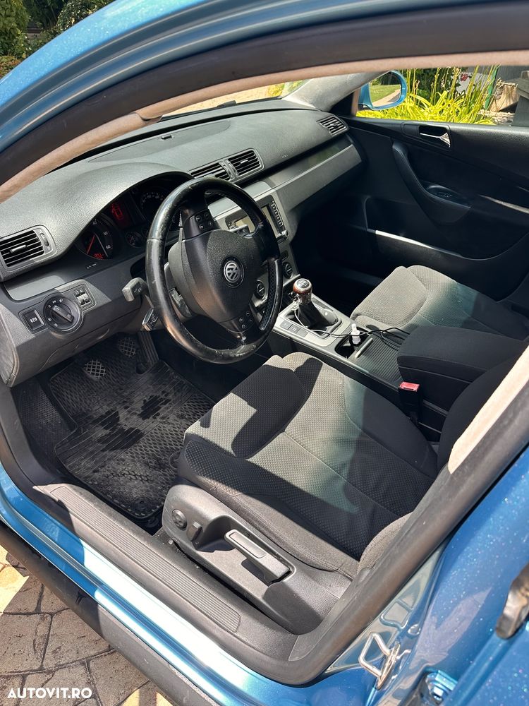 Volkswagen Passat 2.0TDI Comfortline DPF - 8