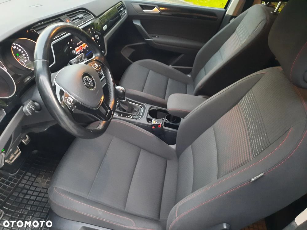 Volkswagen Touran 2.0 TDI SCR (BlueMotion Technology) DSG SOUND - 26
